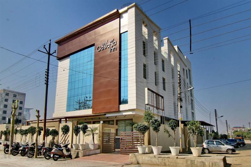 Hotel Casaya Inn Chinhat Exterior foto